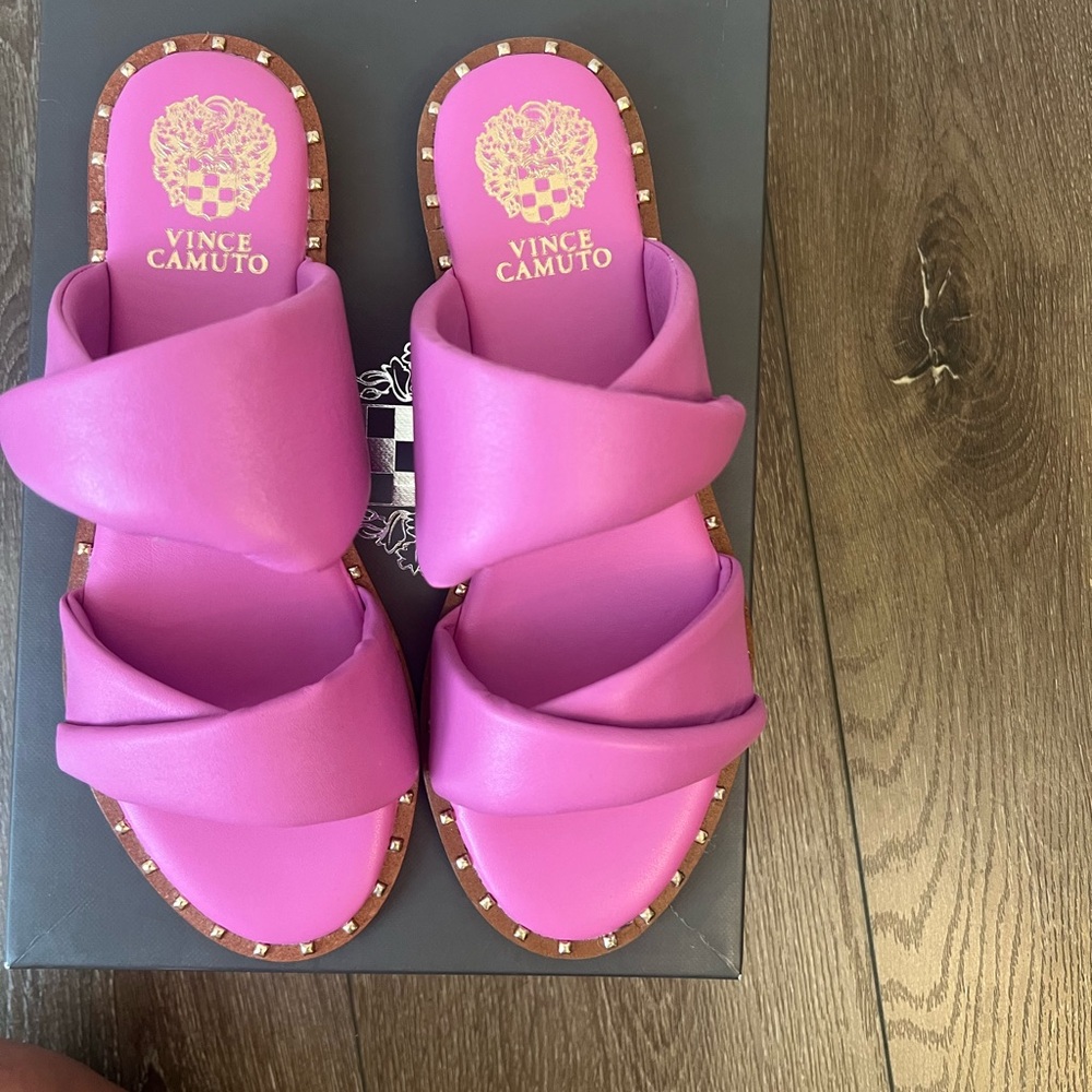 Vince‎ Camuto Pink Sandals with Chic Open-Toe Design